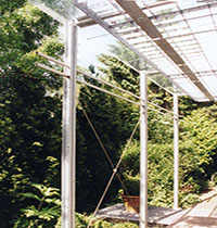 Sanierte Terrasse mit Glasdach